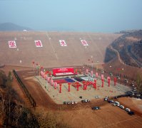 小型混凝土泵车：四川土溪口水库建设施工